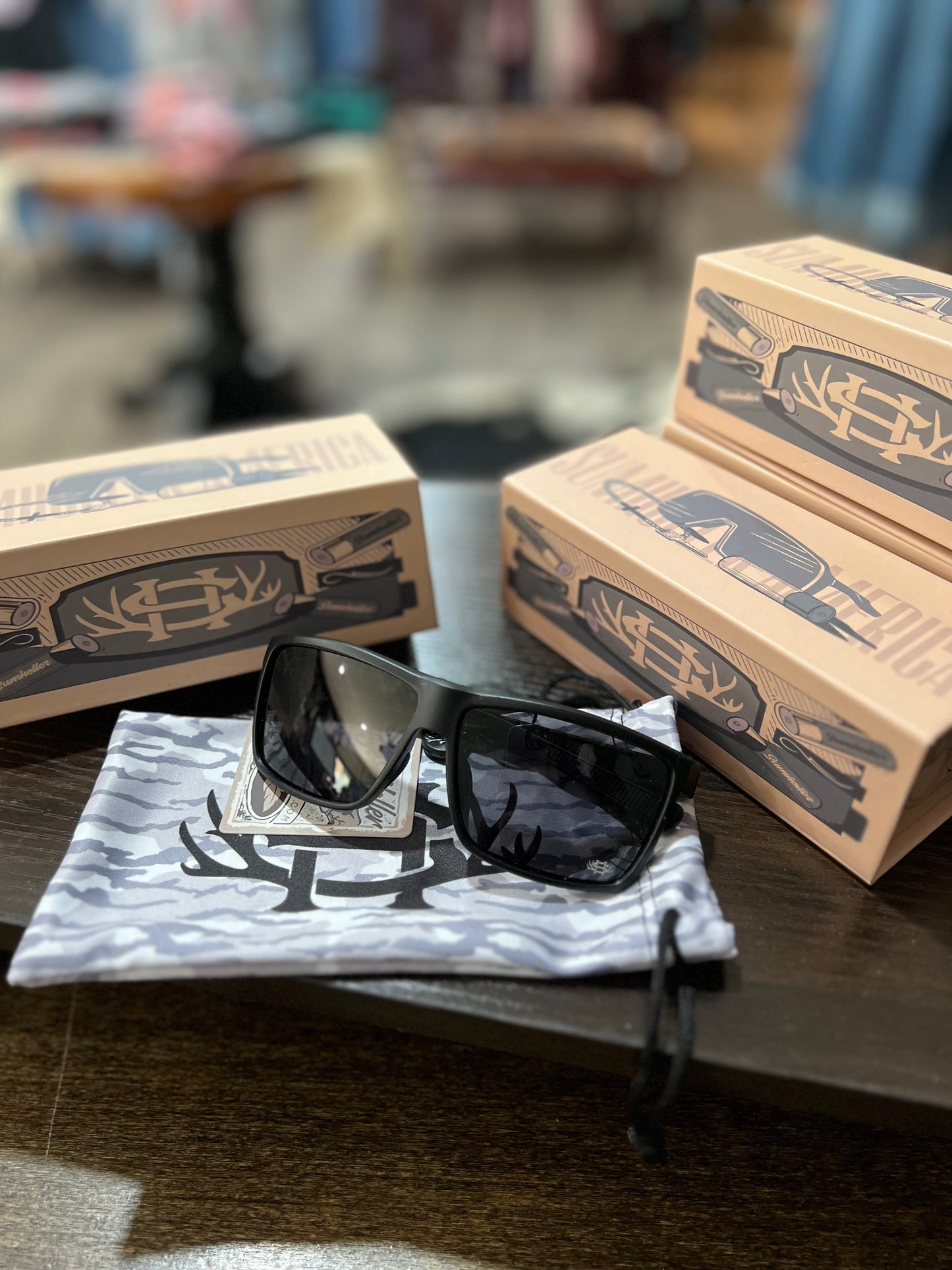 Polarized Gray Sunglasses Set