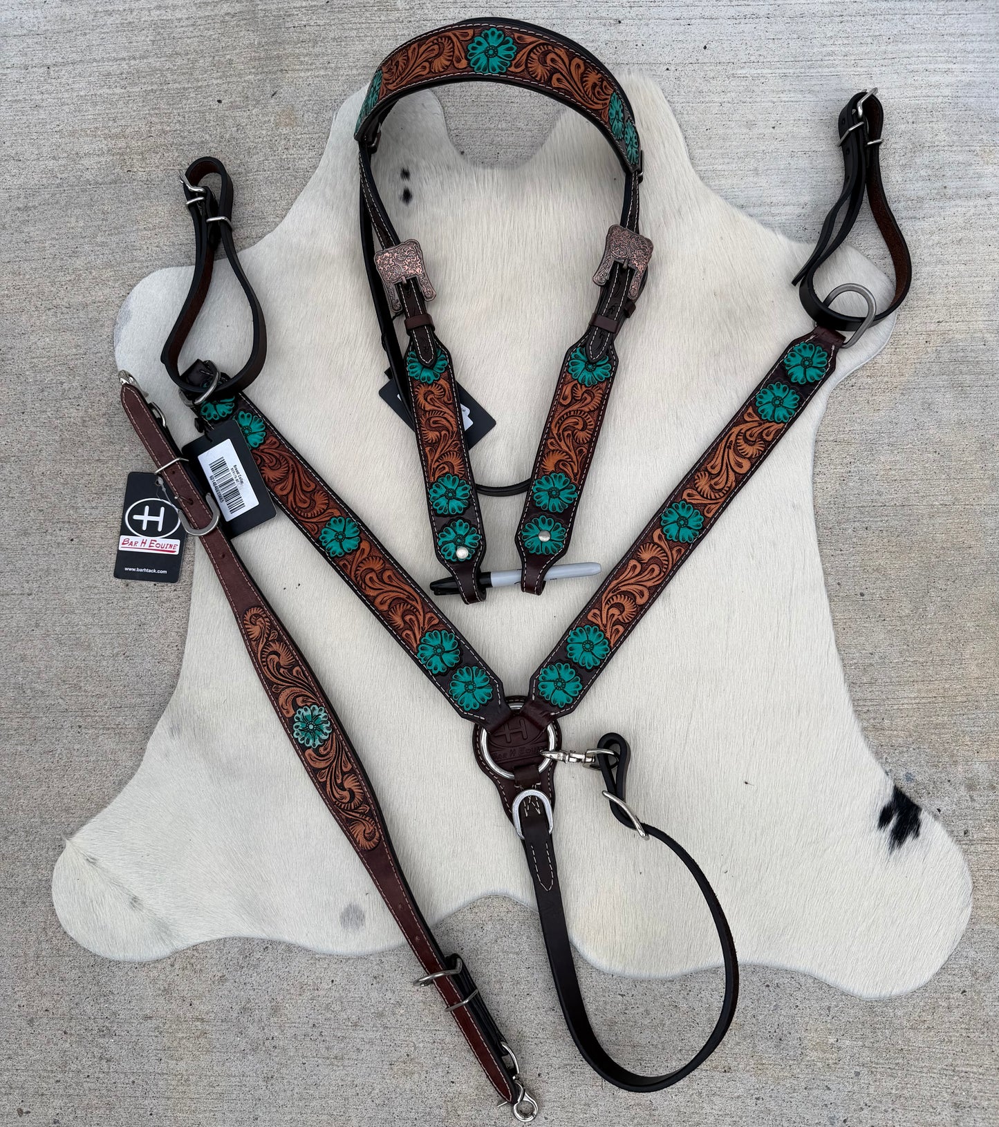 Turquoise Flowers Tooled Tack Set