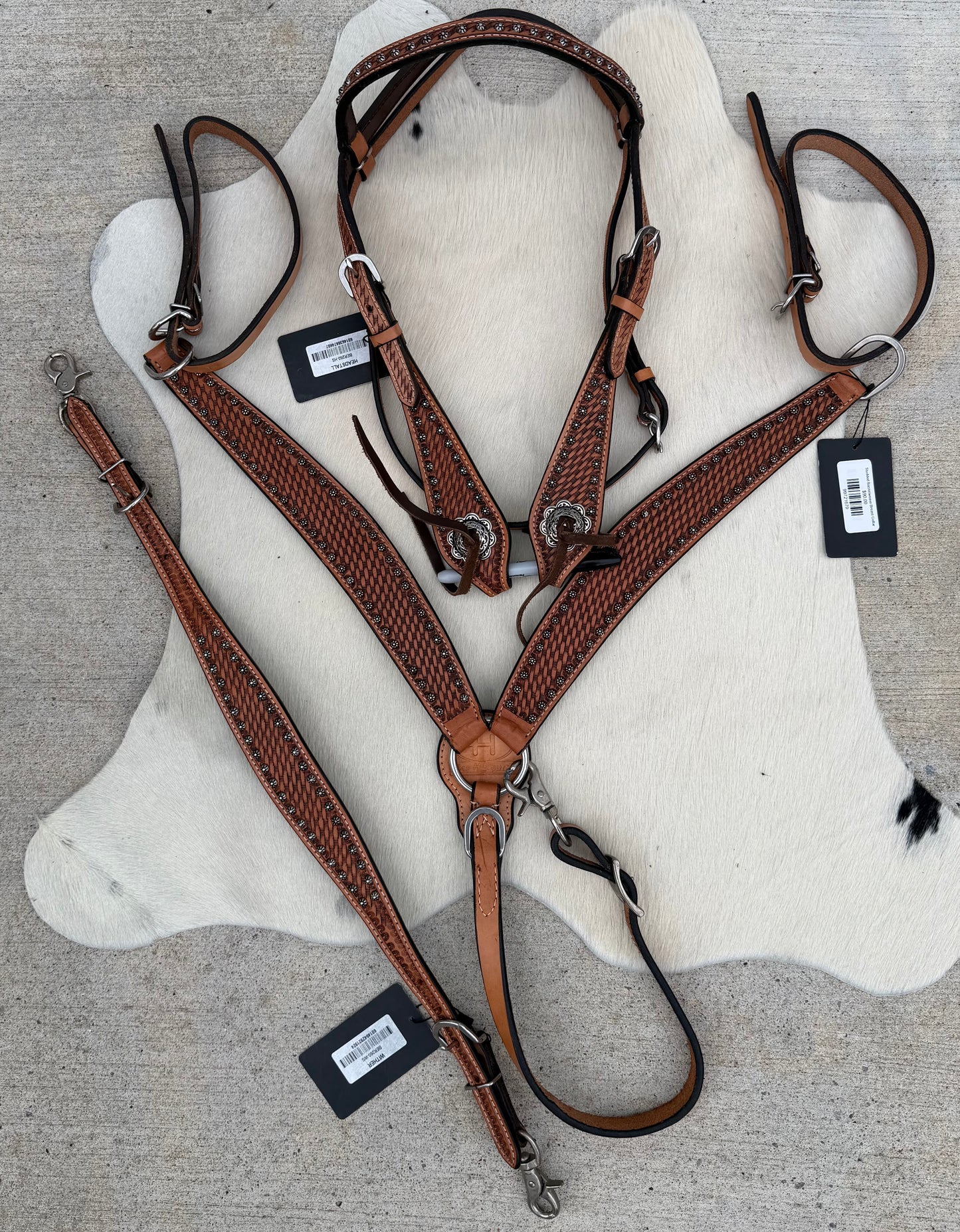 Basketweave Studded Tack Set