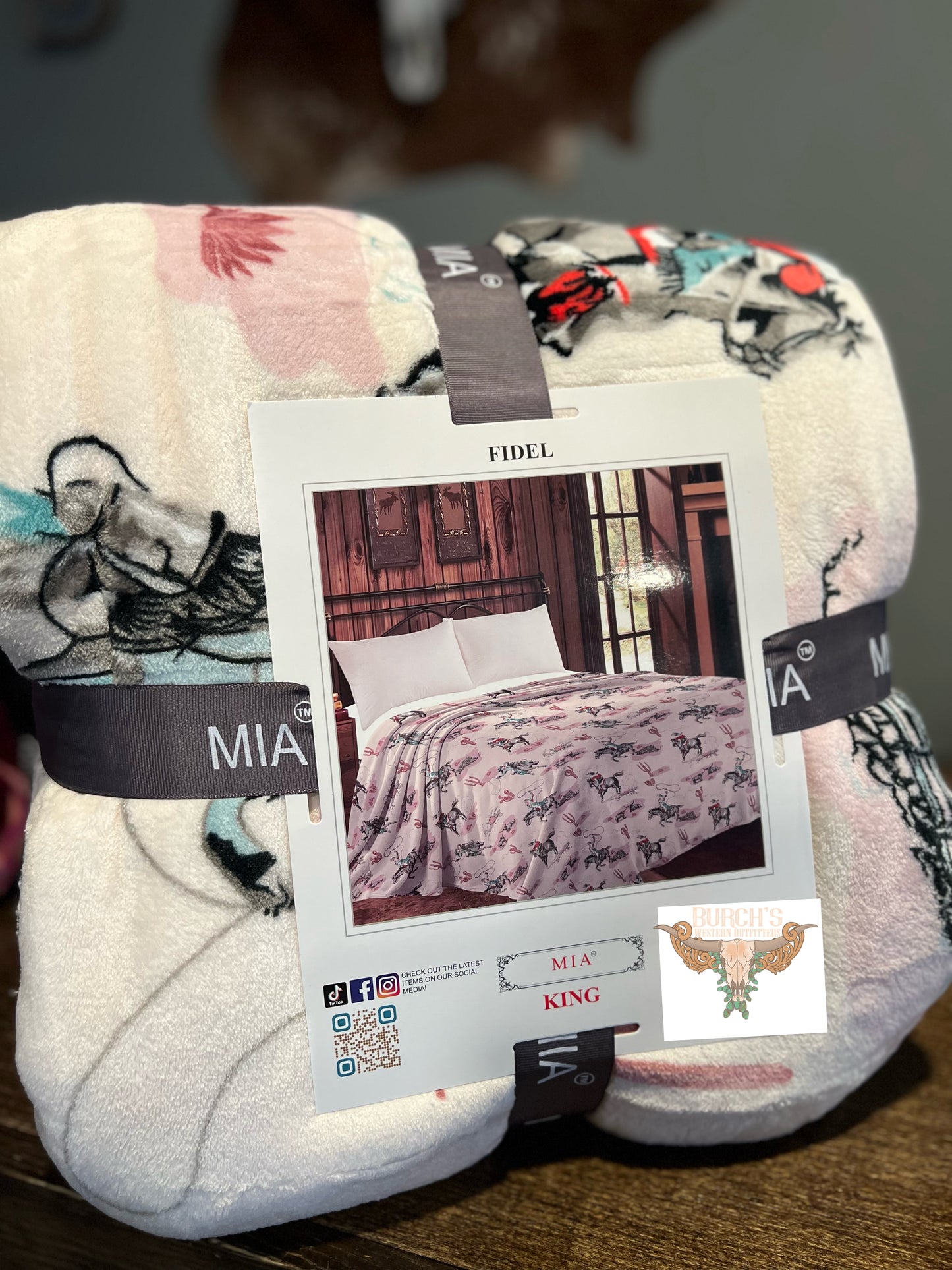 Light Pink Rodeo King Size Blanket