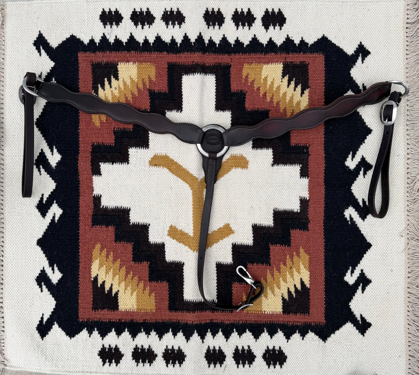 Dark Oiled Leather Breast collar DFT