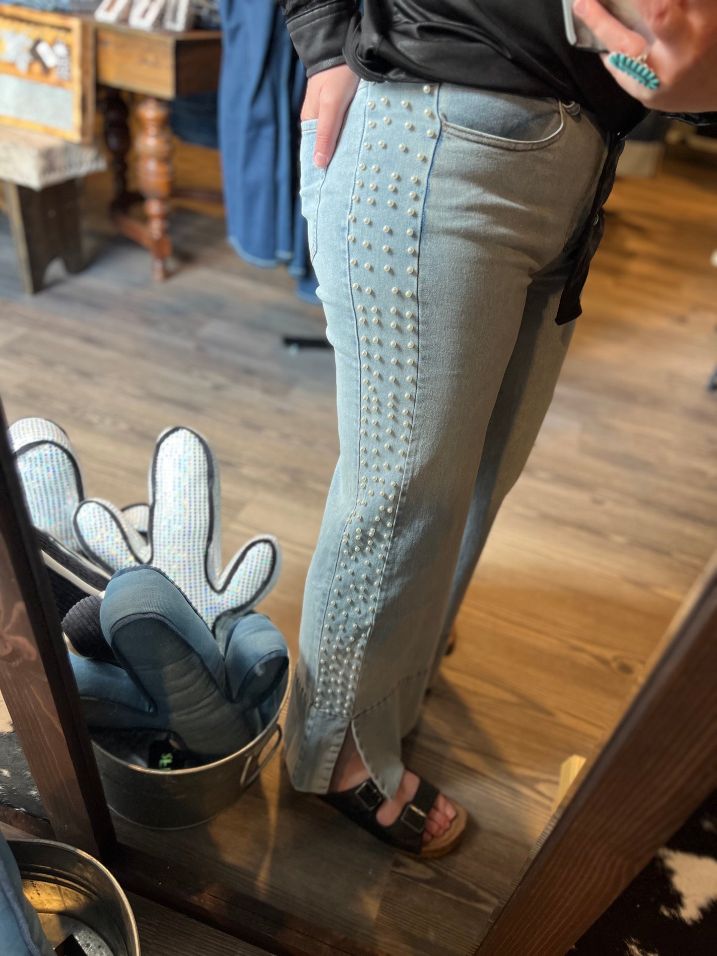 Coastal Pearl Jeans *Light Wash