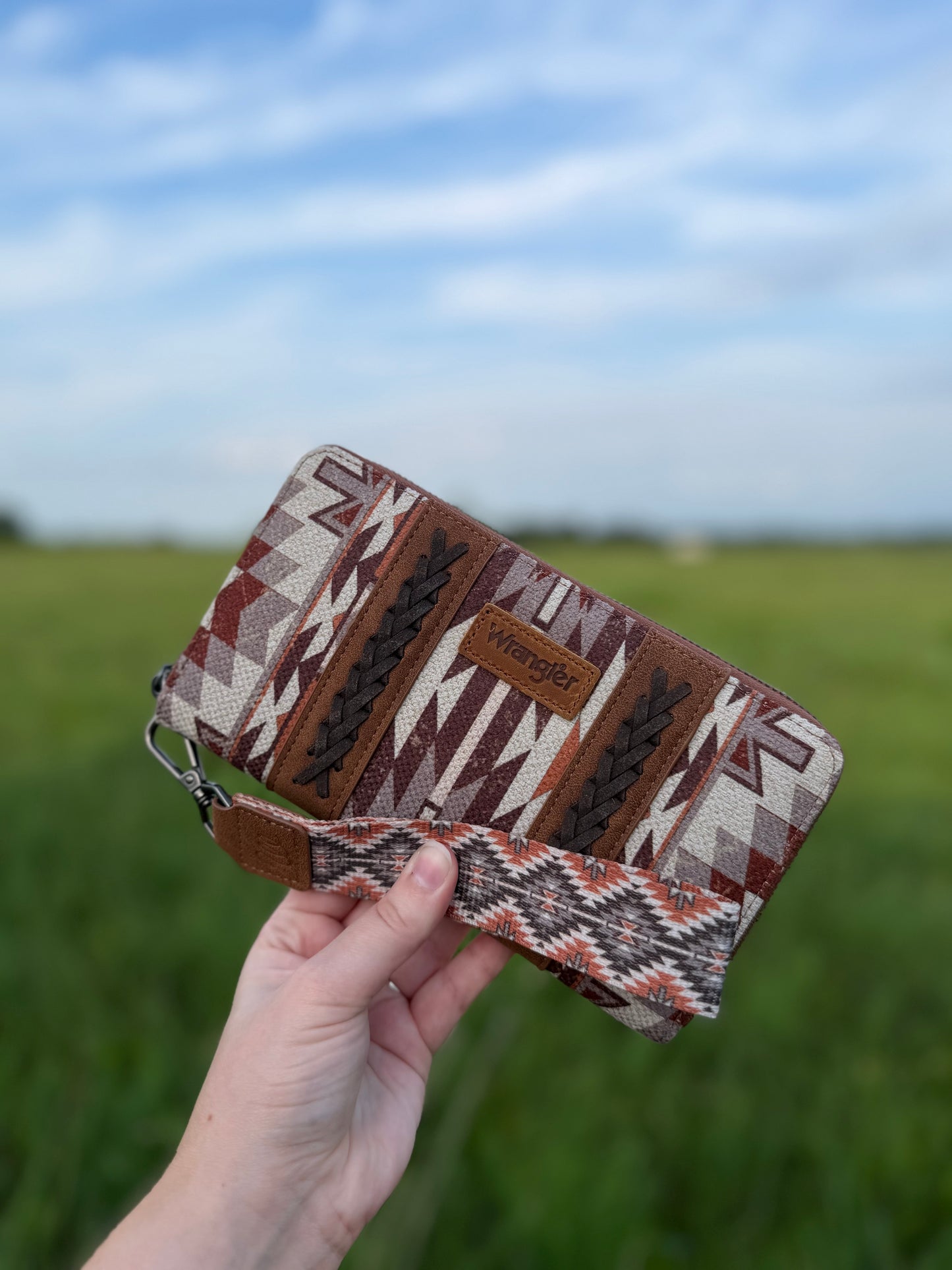 Wrangler Southwestern Wallet - Brown