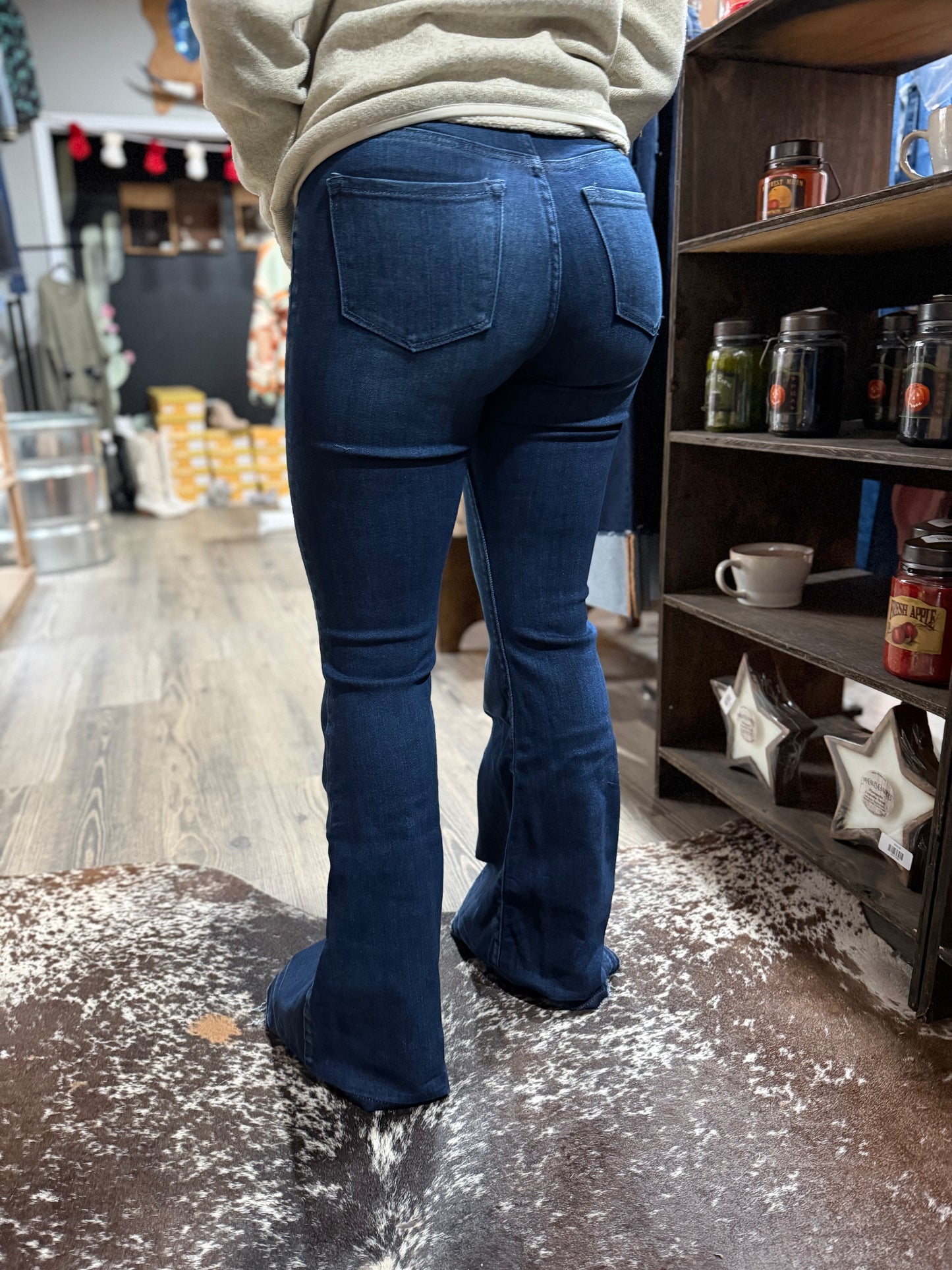 Teton Dark Wash Flare Kancan