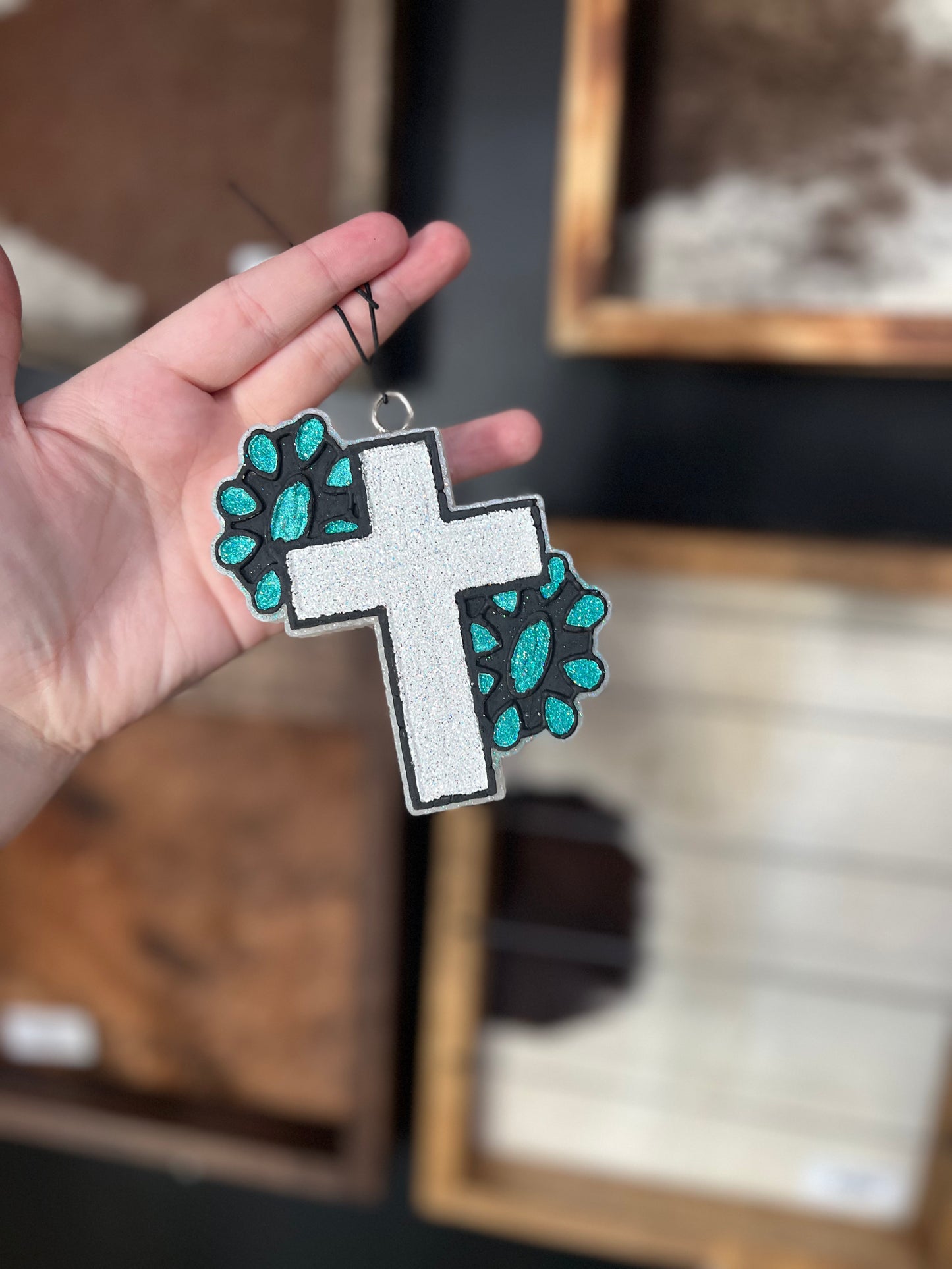 Concho Cross Pink Apple Punch Freshie