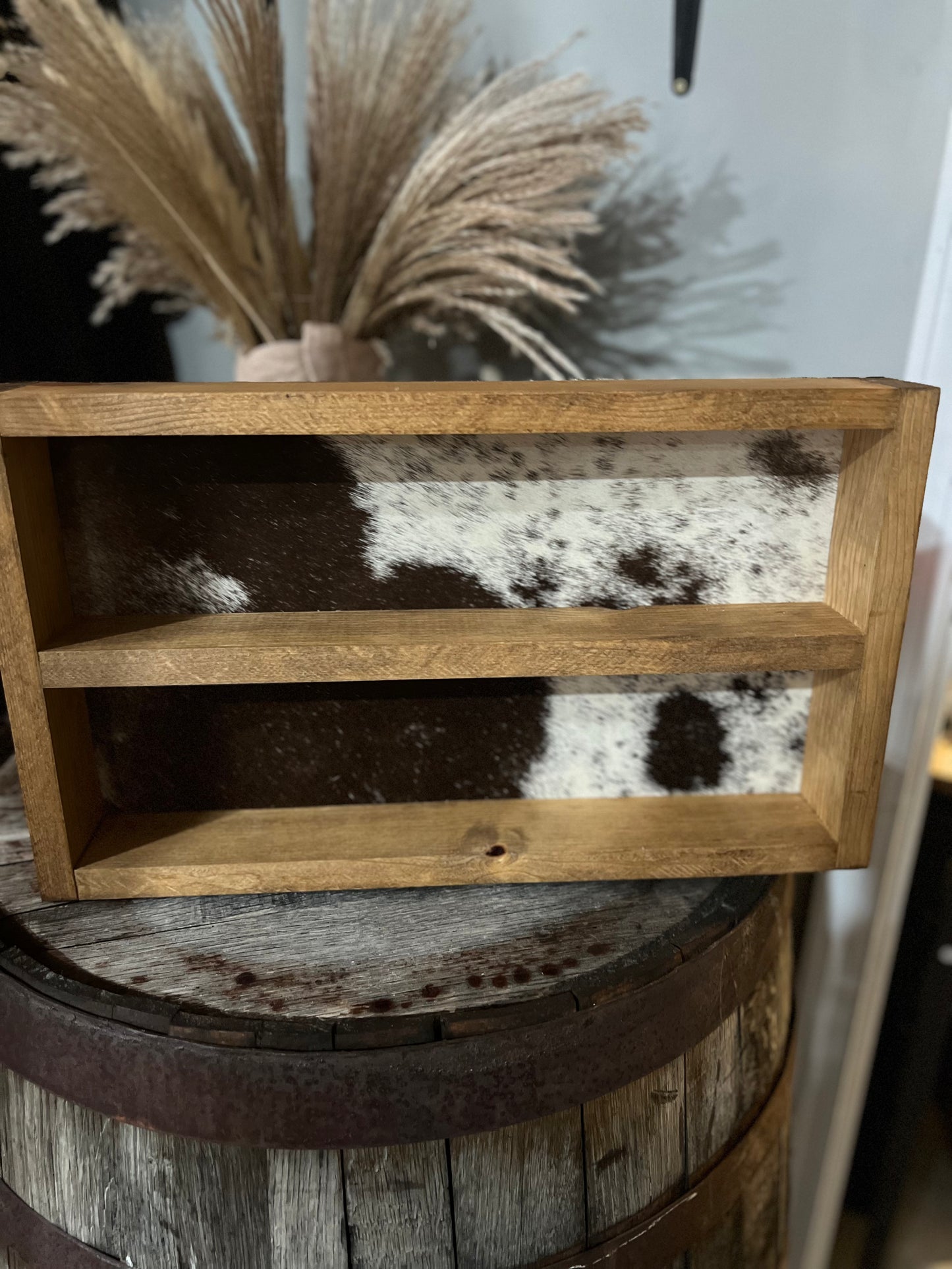 Large Cowhide Buckle Display A