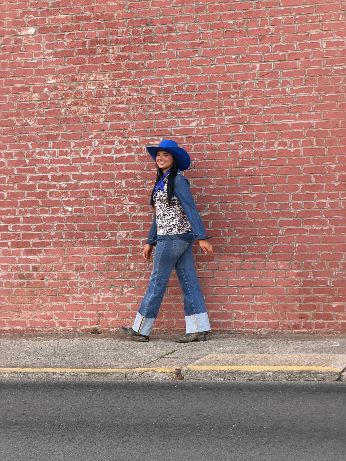 Maui Wide Cuffed Risen Jeans