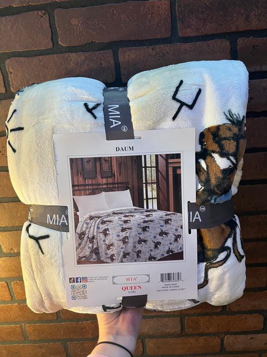 Bay Bronco Queen Blanket