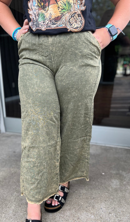 The Saylor Linen Pants *Olive