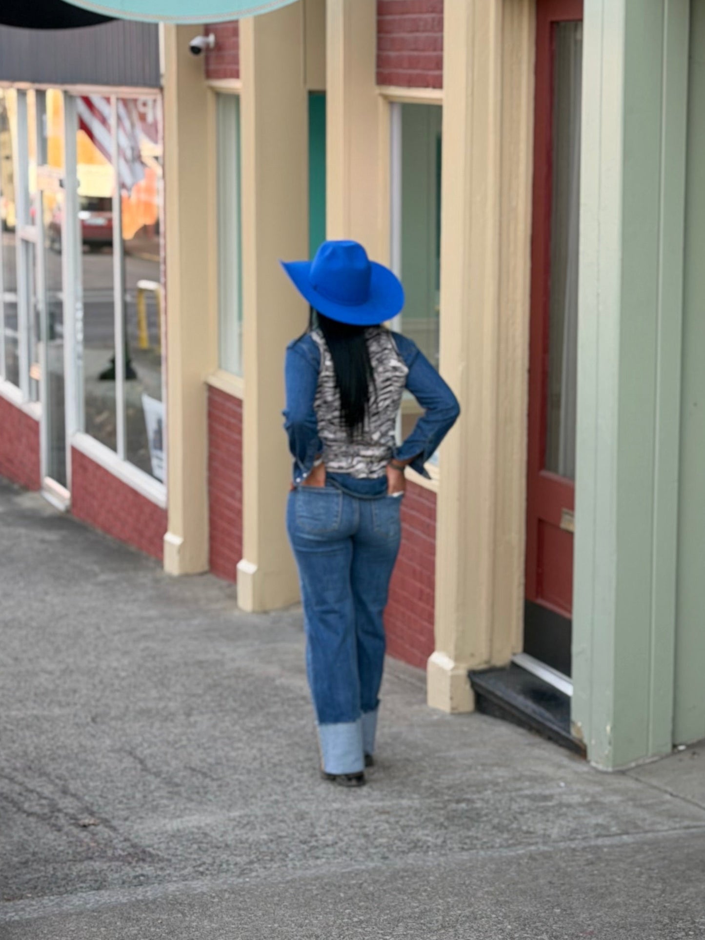 Maui Wide Cuffed Risen Jeans