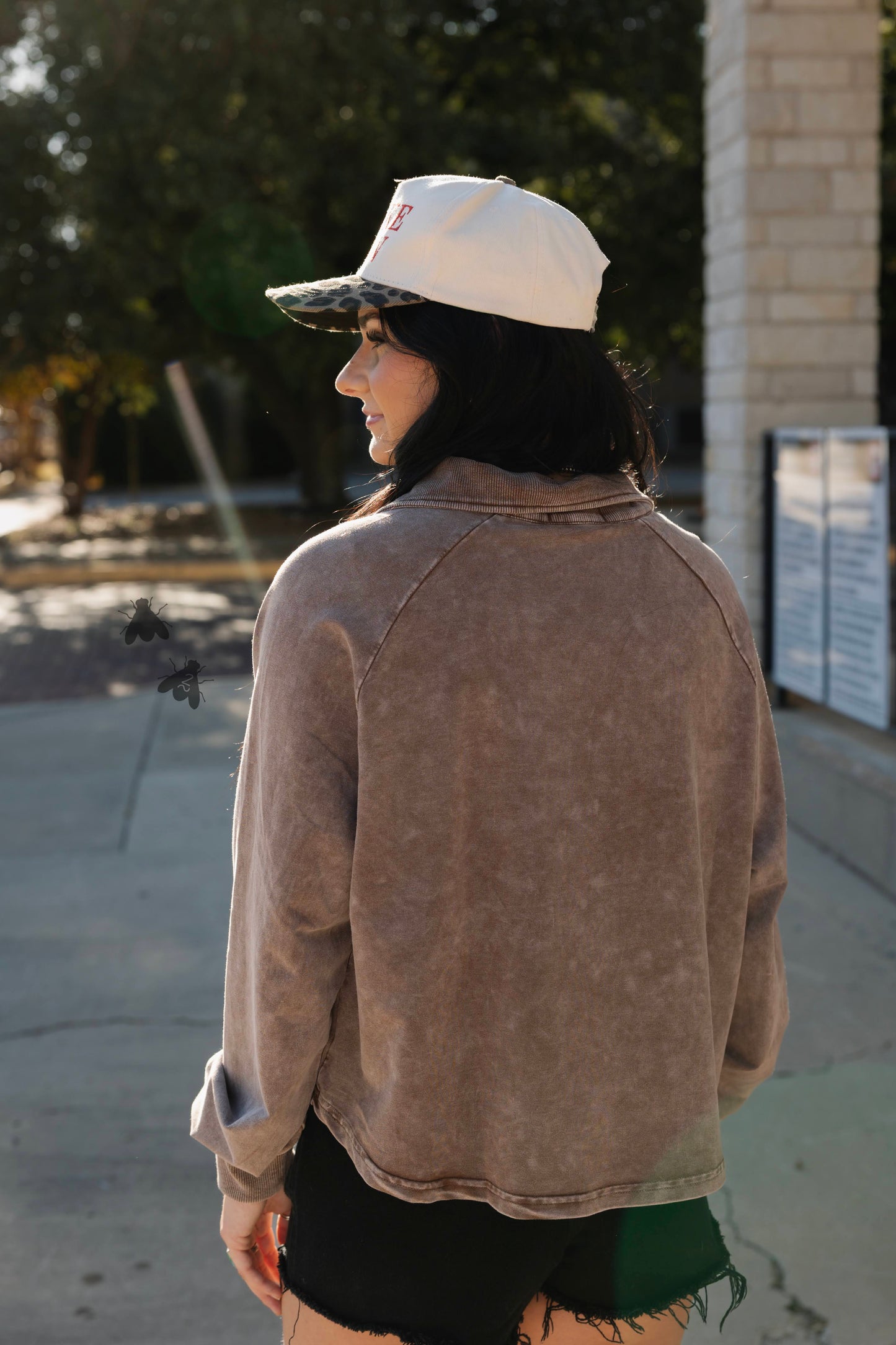 Rowel ‘Em Up Chocolate Embroidered Pullover
