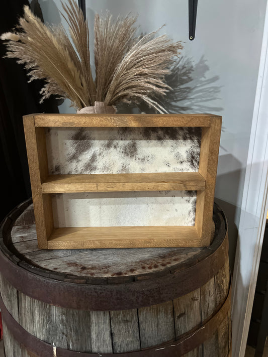 Medium Cowhide Buckle Display A