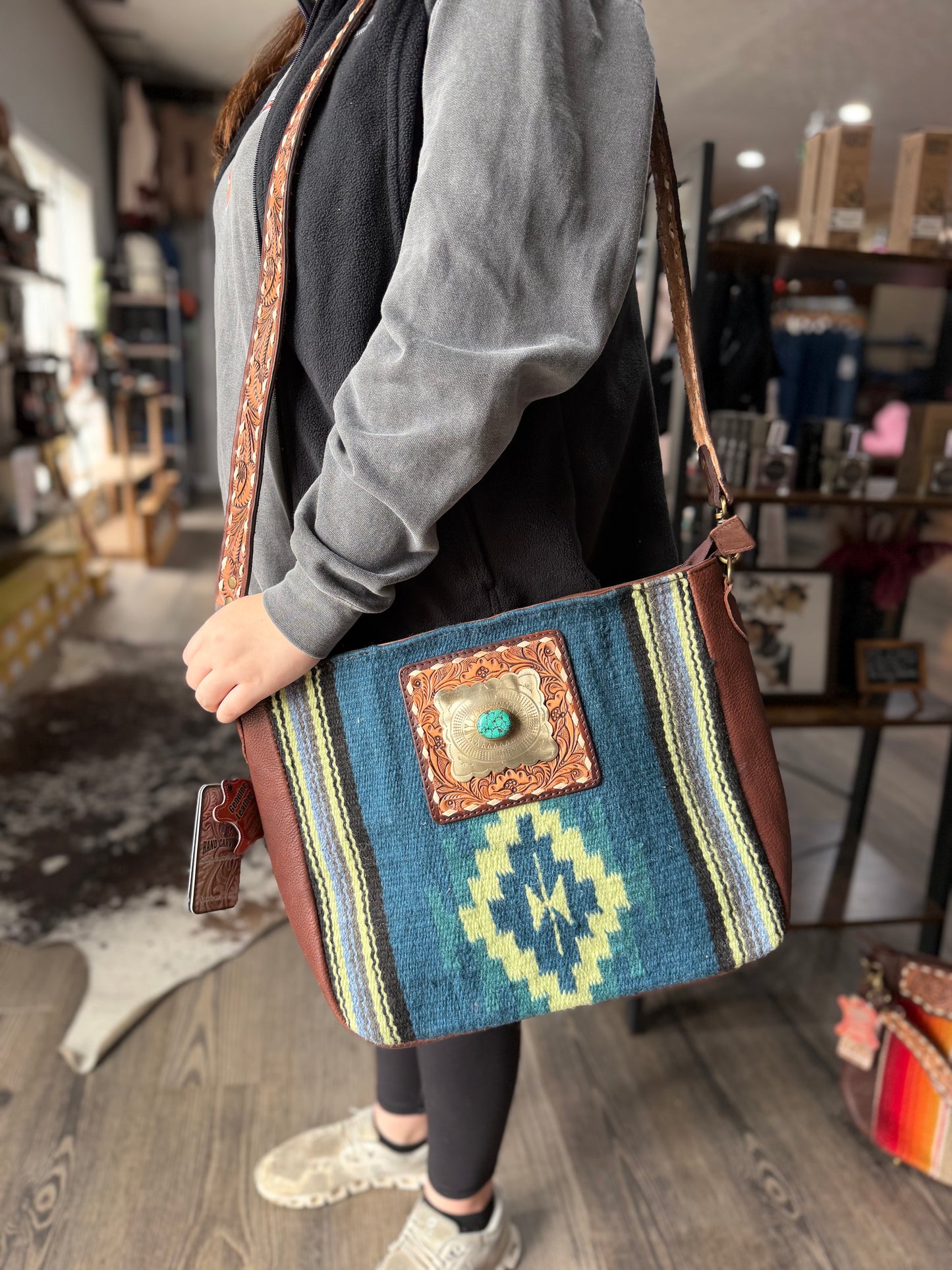 Nevada Large Crossbody
