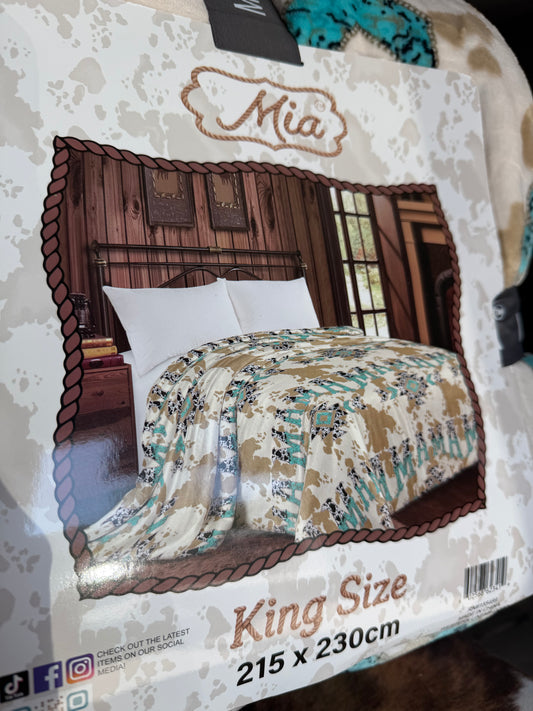 Mama Cowprint King Blanket