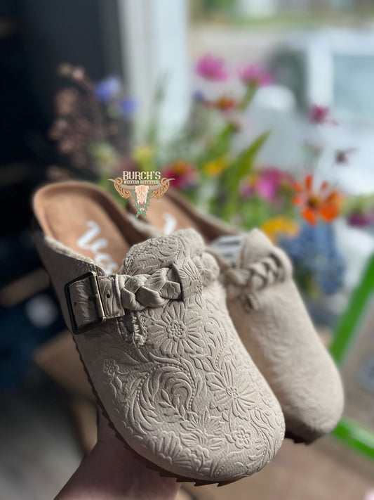 Iris Tooled Tan Potato Shoes