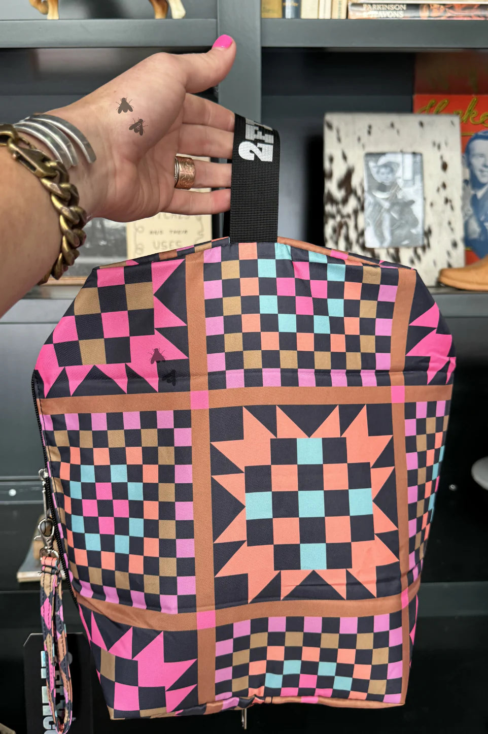 Ranch house Traveler Bag