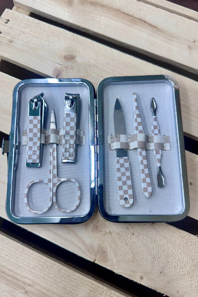 Checkered Manicure Set