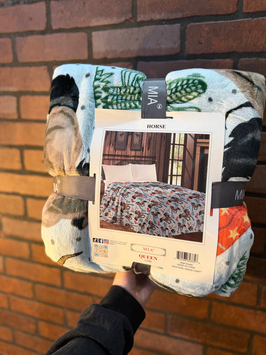 Powder Blue Bay Horse Queen Blanket