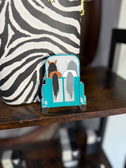 Customizable Two Horse Trailer Freshie