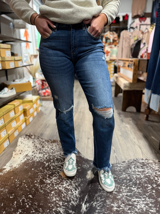 Utah Distressed Straight Leg Kancan